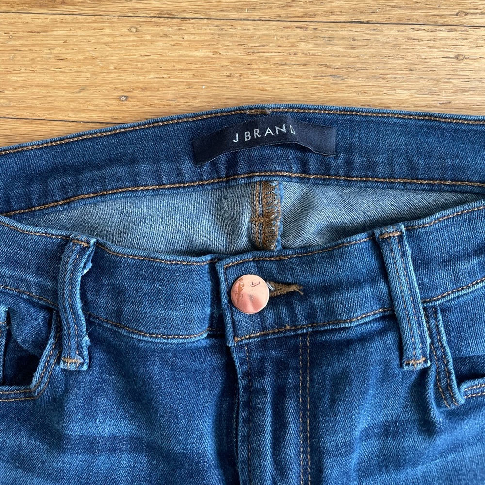 EUC - Mid-rise J Brand Skinny Leg Jeans in Storm - 29 - Picture 5 of 12